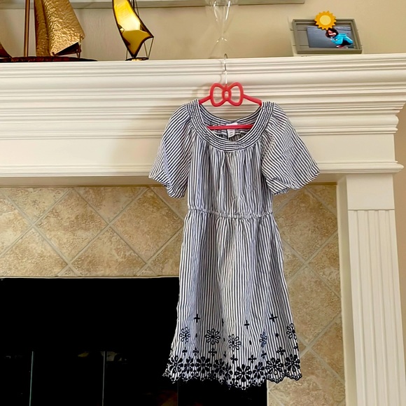 Girls Dress Size Medium - Picture 2 of 2